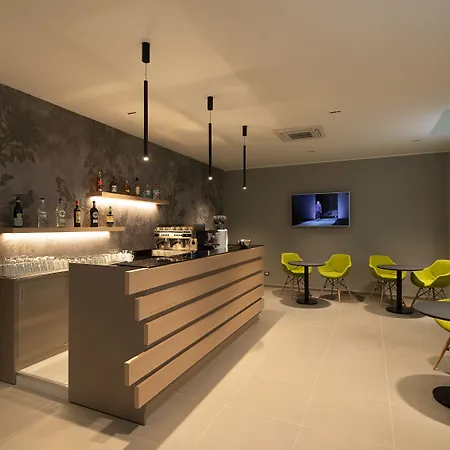 Hotel H21 3*
